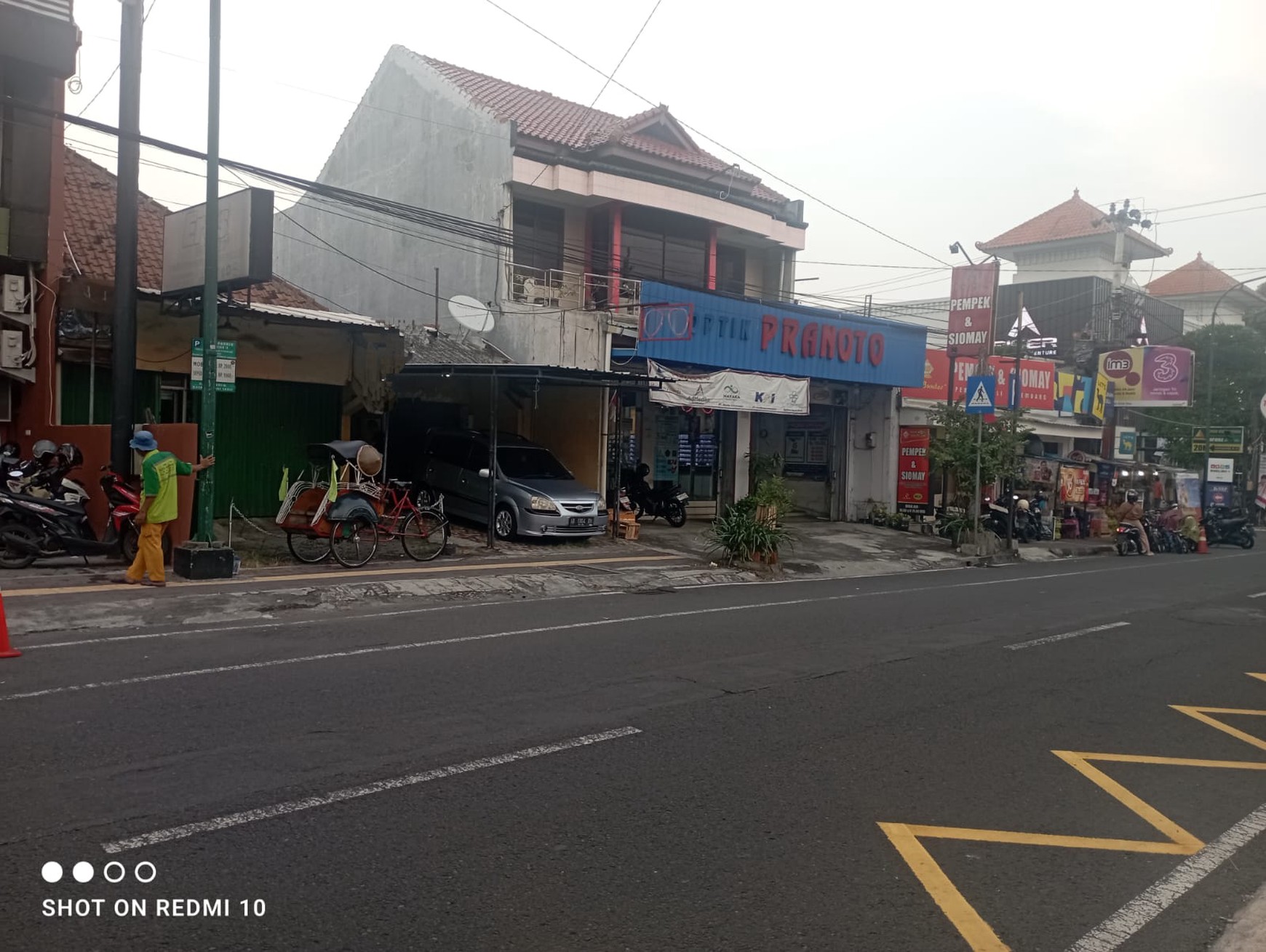 Ruko Strategis Dekat Kampus UGM, Jalan Simanjuntak, Yogyakarta