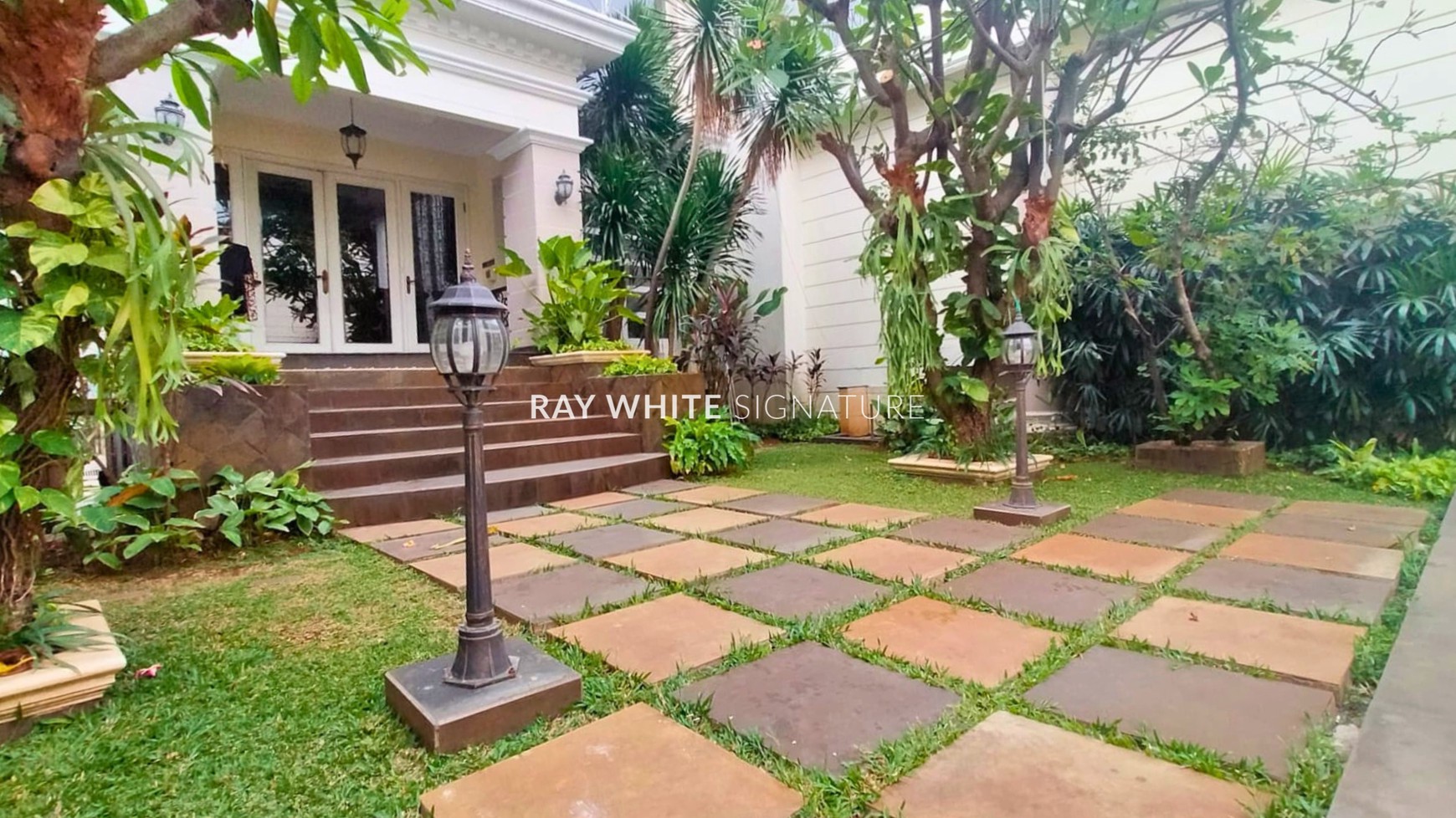 Rumah Siap Huni di Perumahan Taman Gandaria 