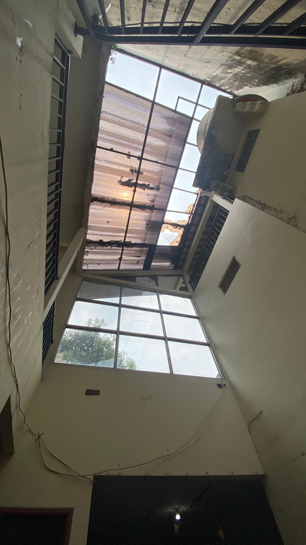 Rumah Lama Lokasi Sangat Strategis di Zona Komersial  daerah Pasar Minggu