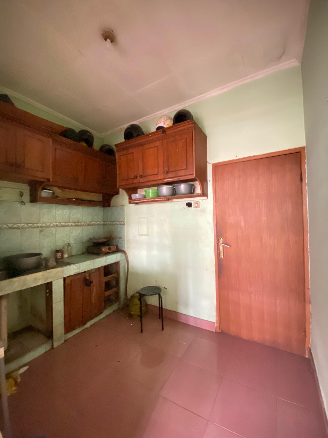 Rumah Lama Lokasi Sangat Strategis di Zona Komersial  daerah Pasar Minggu