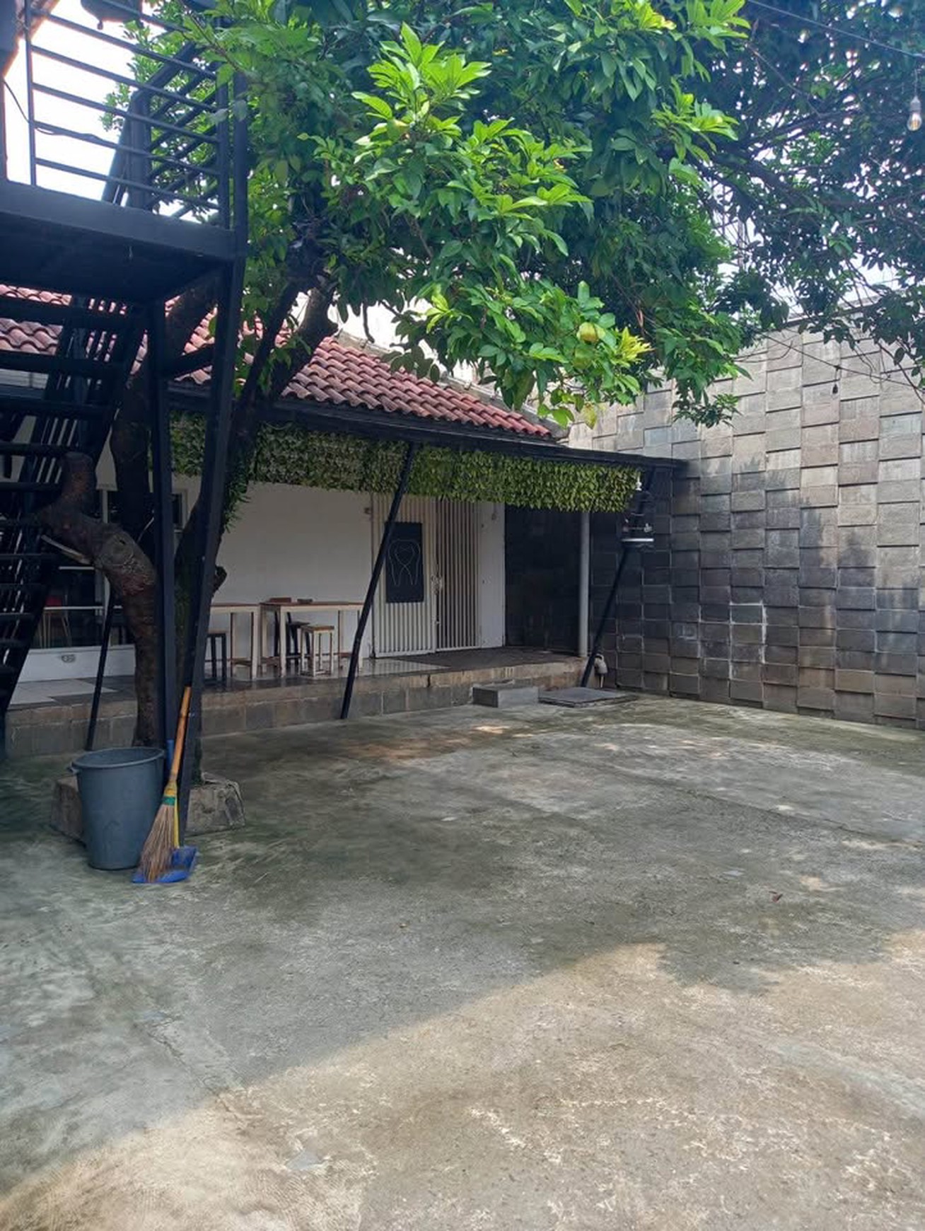 Dijual rumah strategis di Jalan Jati Padang Raya, Pasar Minggu - Jakarta Selatan