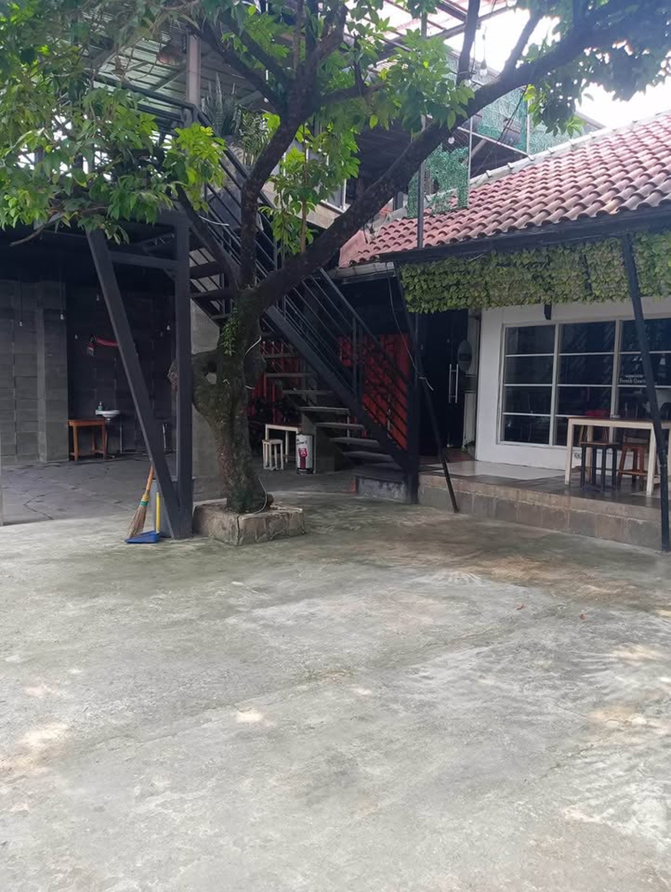 Dijual rumah strategis di Jalan Jati Padang Raya, Pasar Minggu - Jakarta Selatan