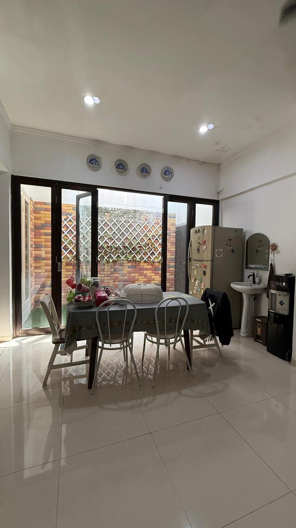 Rumah 2 Lantai Siap Huni di Bintaro dengan KT 7+2 dan KM 7+1 sudah SHM @Bintaro Sektor 9