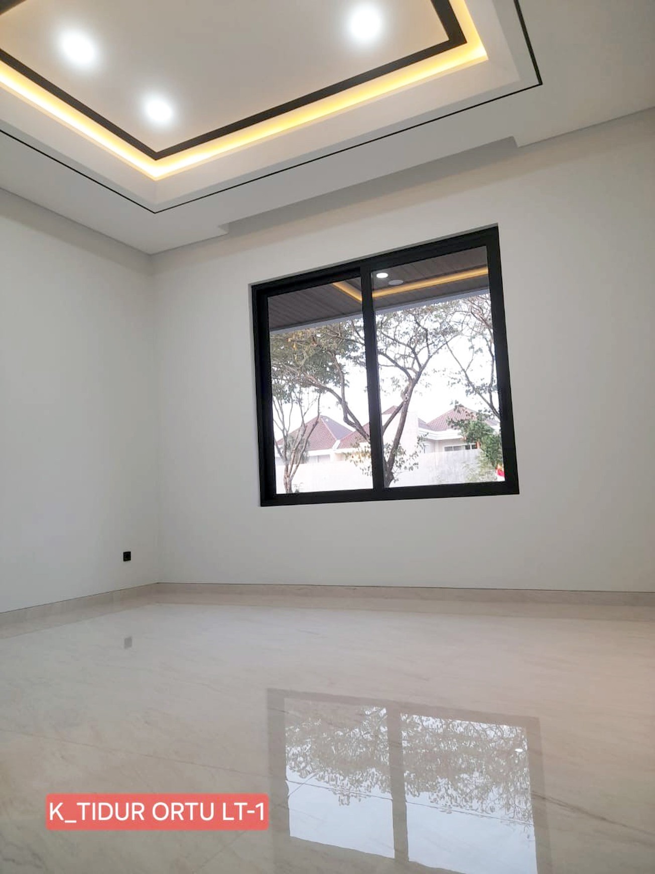 Rumah Mewah Baru Gress di Citraland Newton Hill Surabaya Barat, 2 Lantai