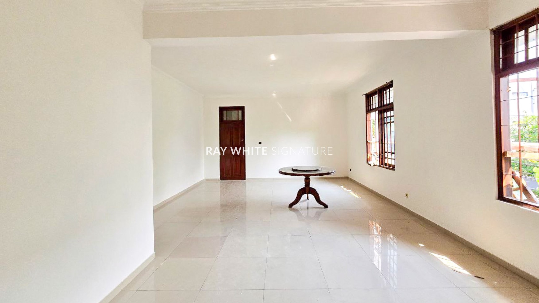 For Lease Rumah Posisi Hook di Jl Tulung Agung Menteng