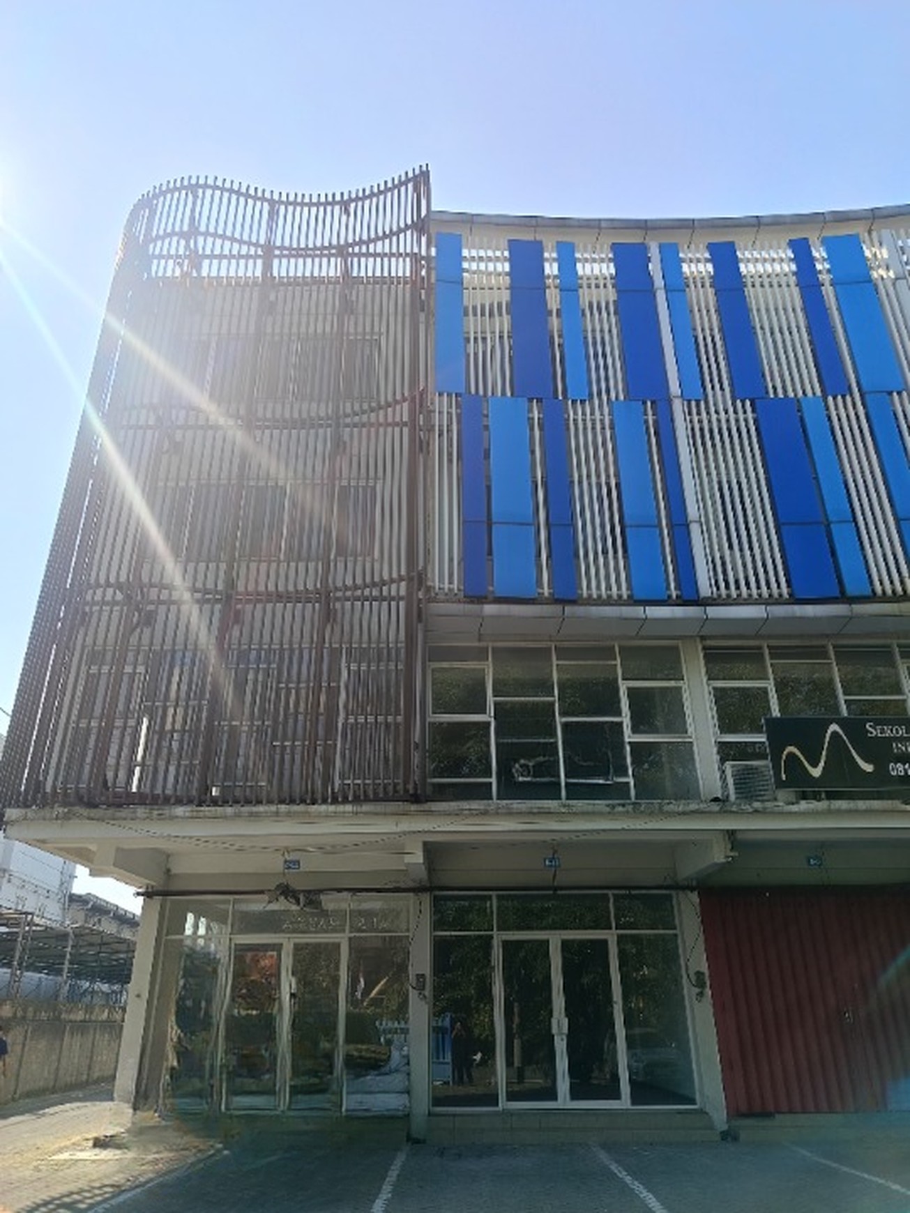 Dijual / Disewakan Ruko Section One Jl Rungkut Industry