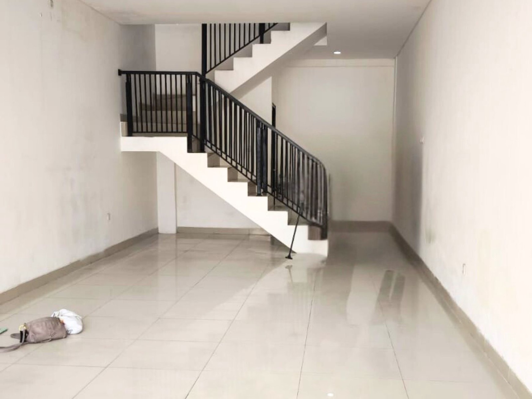 Ruko Baru 3,5 Lantai, Strategis Komersil Di Tebet Barat, Dekat Jl. MT Haryono