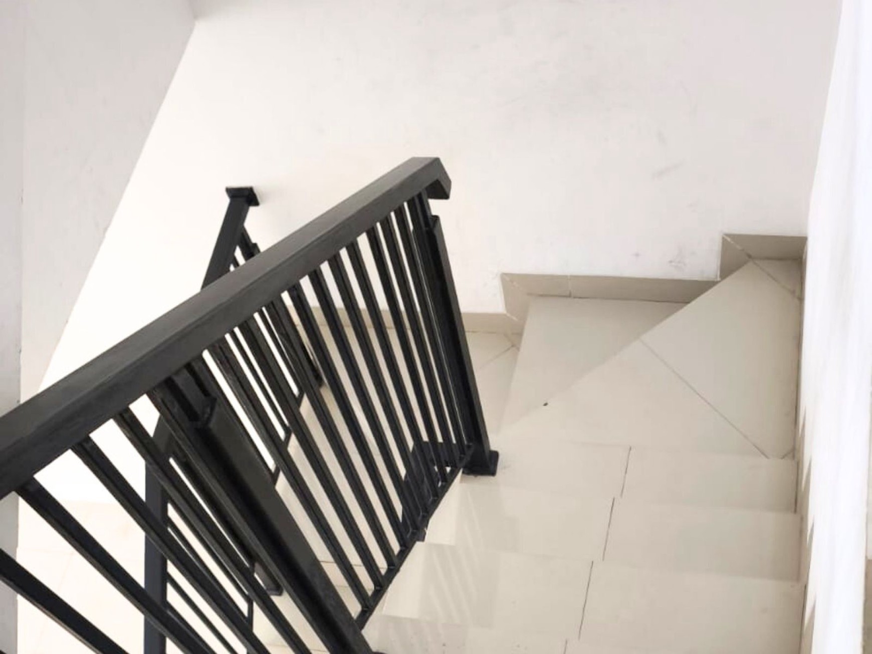 Ruko Baru 3,5 Lantai, Strategis Komersil Di Tebet Barat, Dekat Jl. MT Haryono
