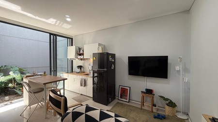 Rumah di Discovery Daerah Bintaro Tangerang Selatan 2 Lantai, KT 3 dan KM 3