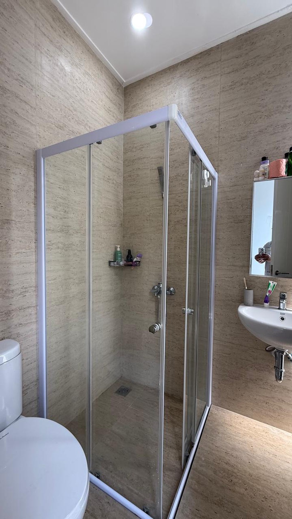 Rumah di Discovery Daerah Bintaro Tangerang Selatan 2 Lantai, KT 3 dan KM 3