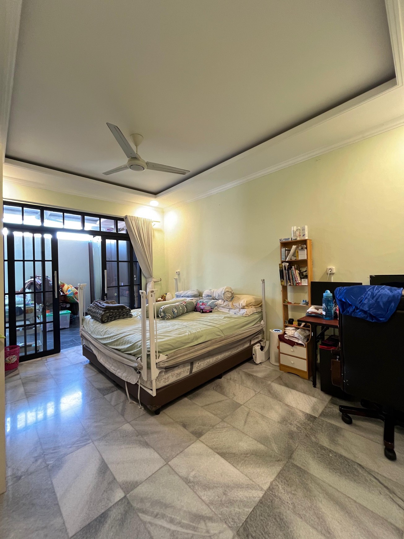 Rumah Fancy dalam Komplek Strategis Cinere Full Furnished