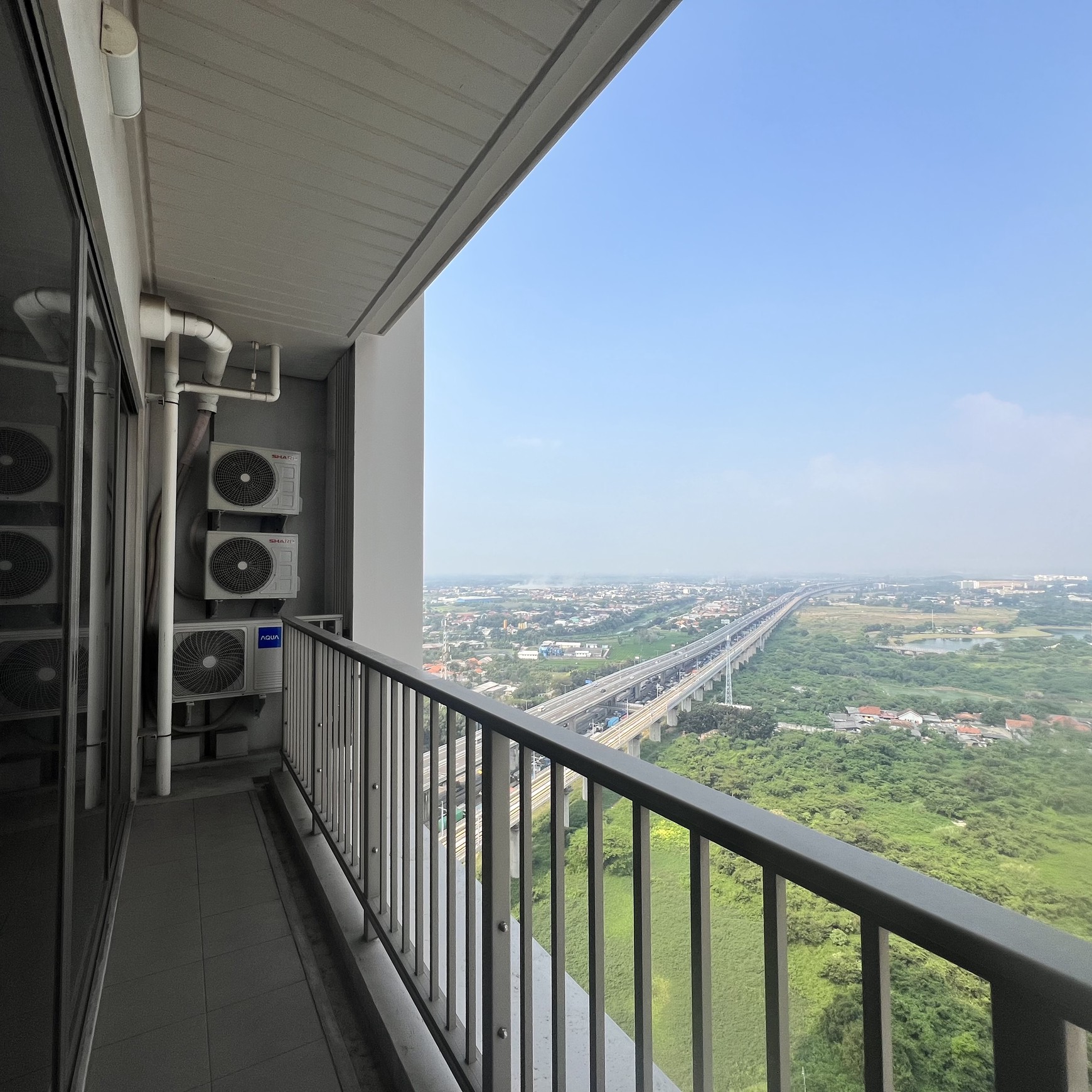 Tinggal Bawa Koper!!, Apartemen Modern Orange County - 2BR, Full Furnished & Lokasi Premium