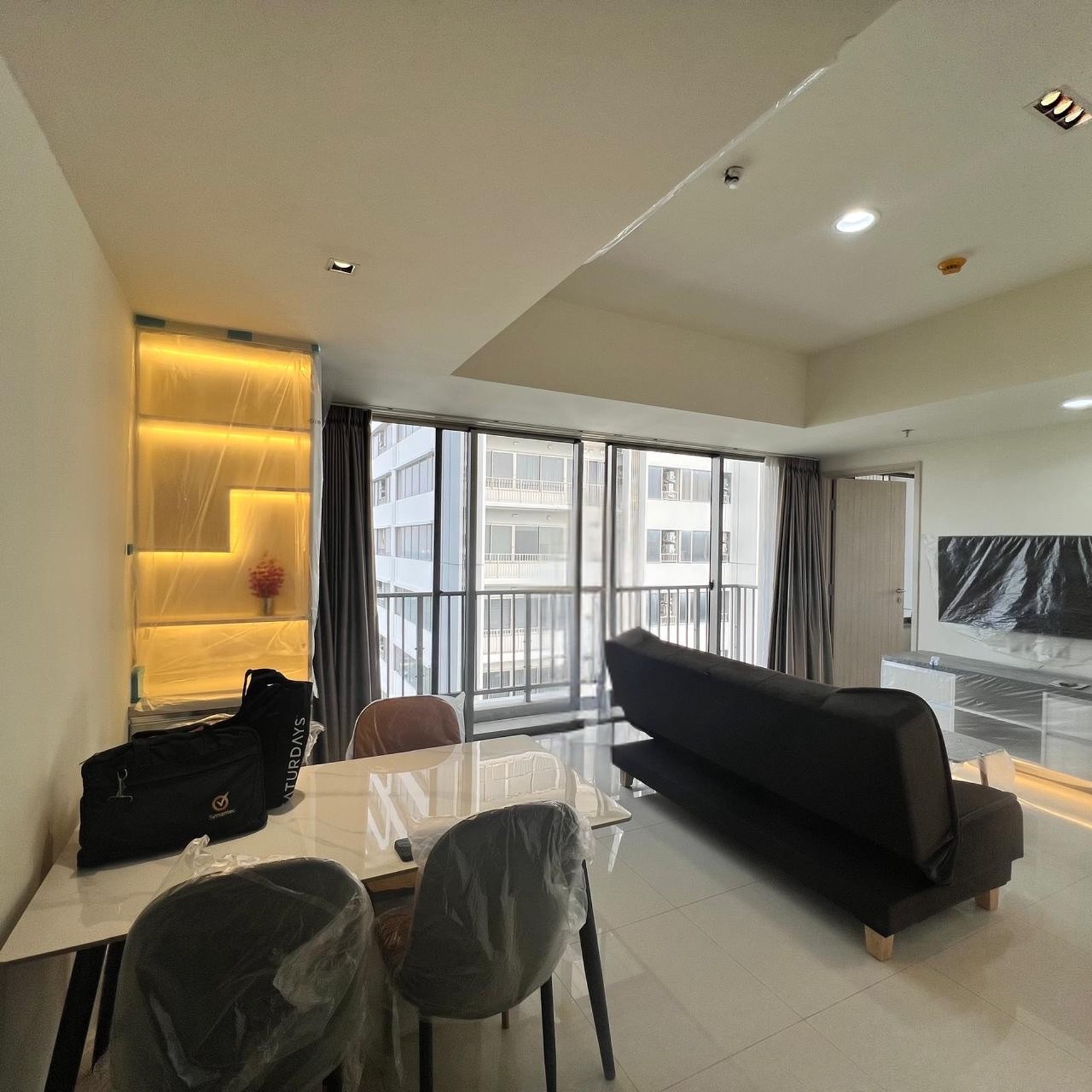 Tinggal Bawa Koper!!, Apartemen Modern Orange County - 2BR, Full Furnished & Lokasi Premium