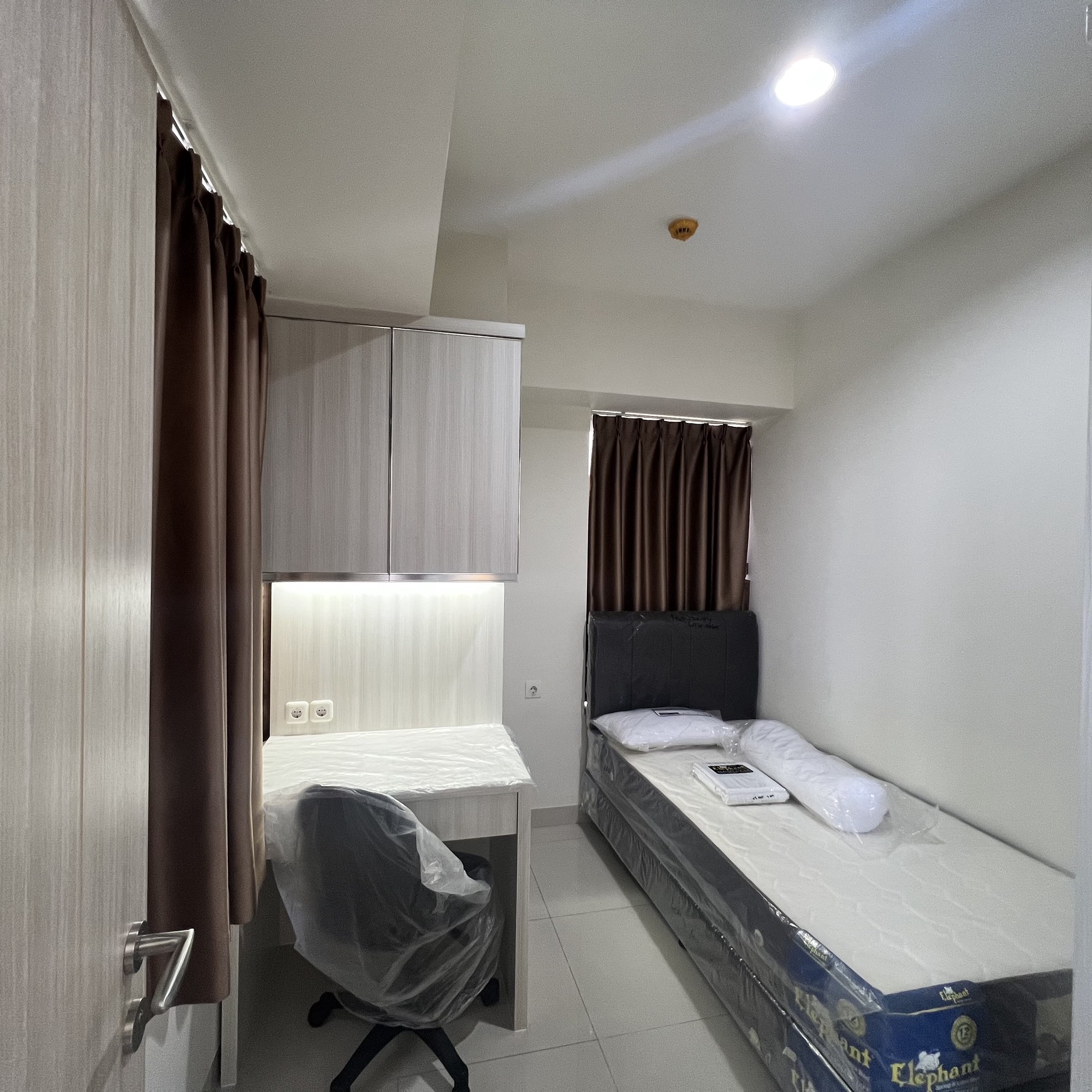 Tinggal Bawa Koper!!, Apartemen Modern Orange County - 2BR, Full Furnished & Lokasi Premium