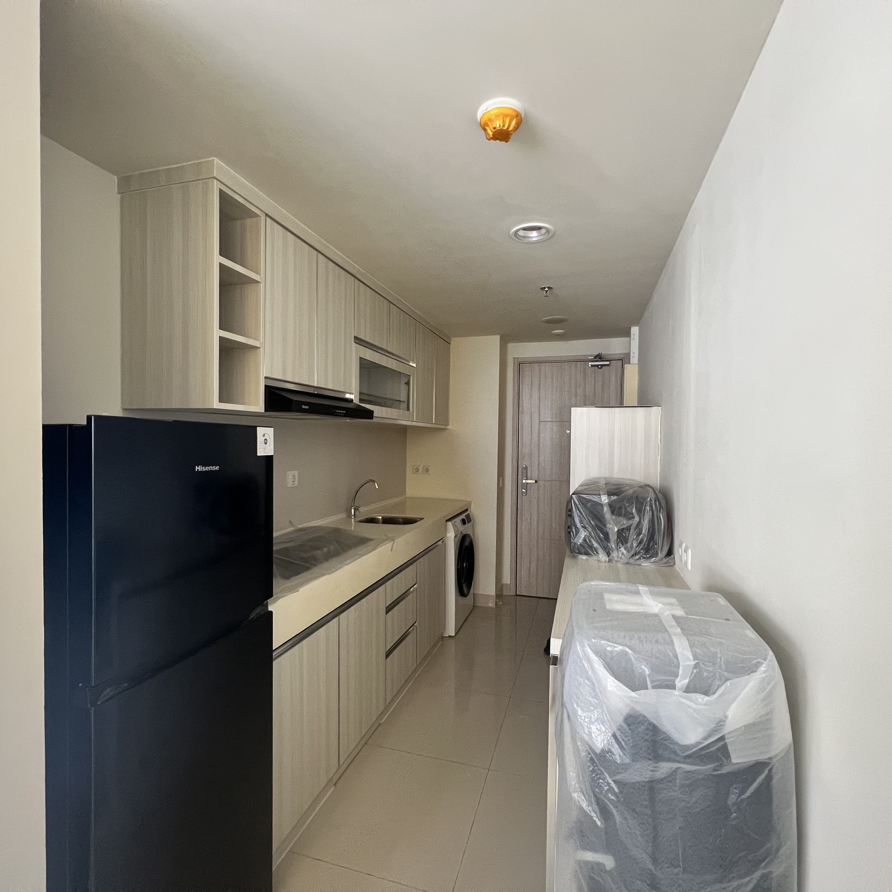 Tinggal Bawa Koper!!, Apartemen Modern Orange County - 2BR, Full Furnished & Lokasi Premium