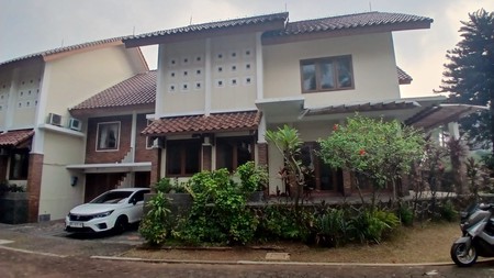 Disewakan rumah 2 KT di Puri Lebusa townhouse lebak bulus