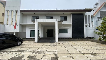 Disewa Cepat ! Gedung Kantor di Jl Wijaya Deket SCBD Jakarta Selatan