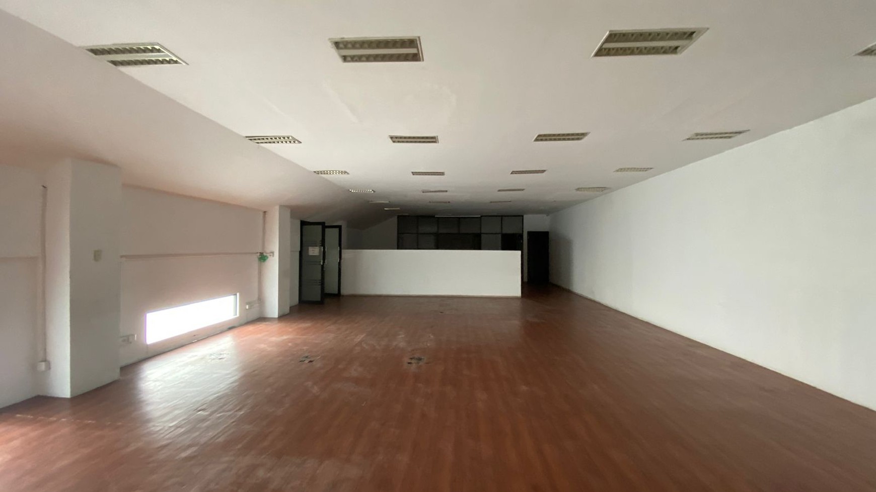 Disewa Cepat ! Gedung Kantor di Jl Wijaya Deket SCBD Jakarta Selatan