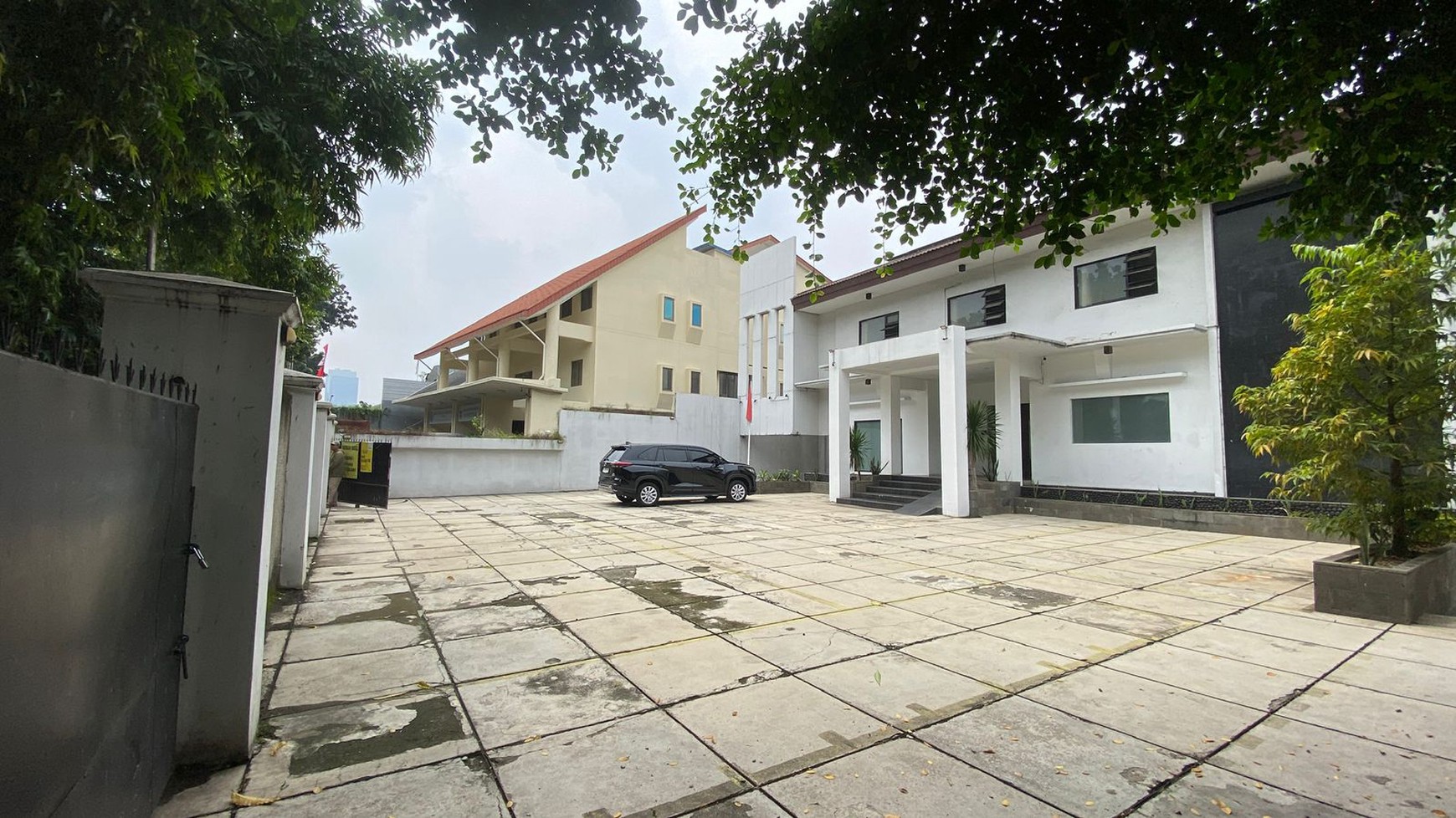 Dijual Cepat! Gedung Kantor Siap Pakai di Jl Wijaya, Kebayoran Baru