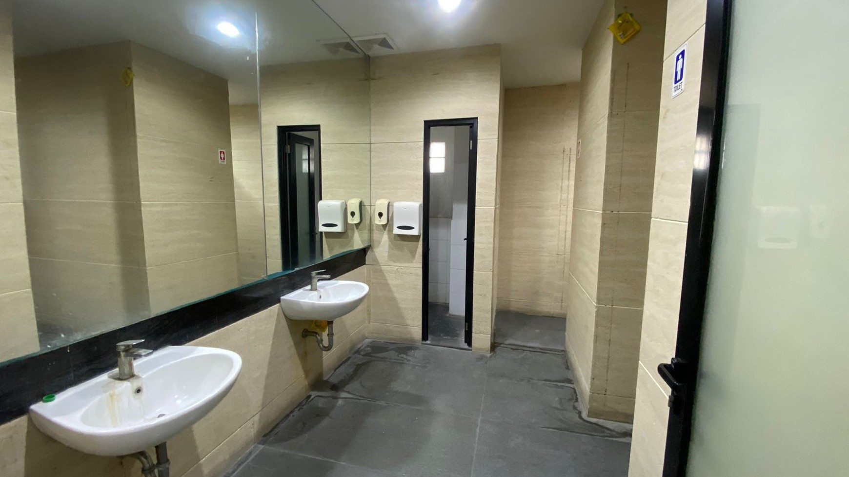 Dijual Cepat! Gedung Kantor Siap Pakai di Jl Wijaya, Kebayoran Baru