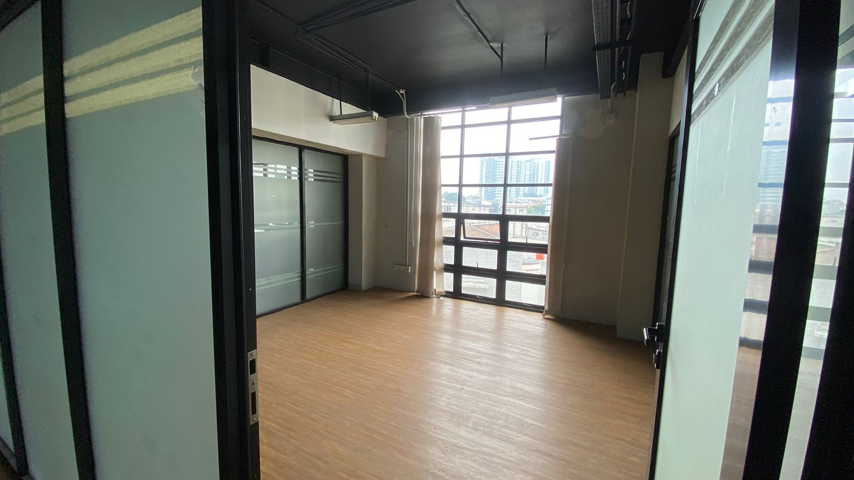 Dijual Cepat! Gedung Kantor Siap Pakai di Jl Wijaya, Kebayoran Baru