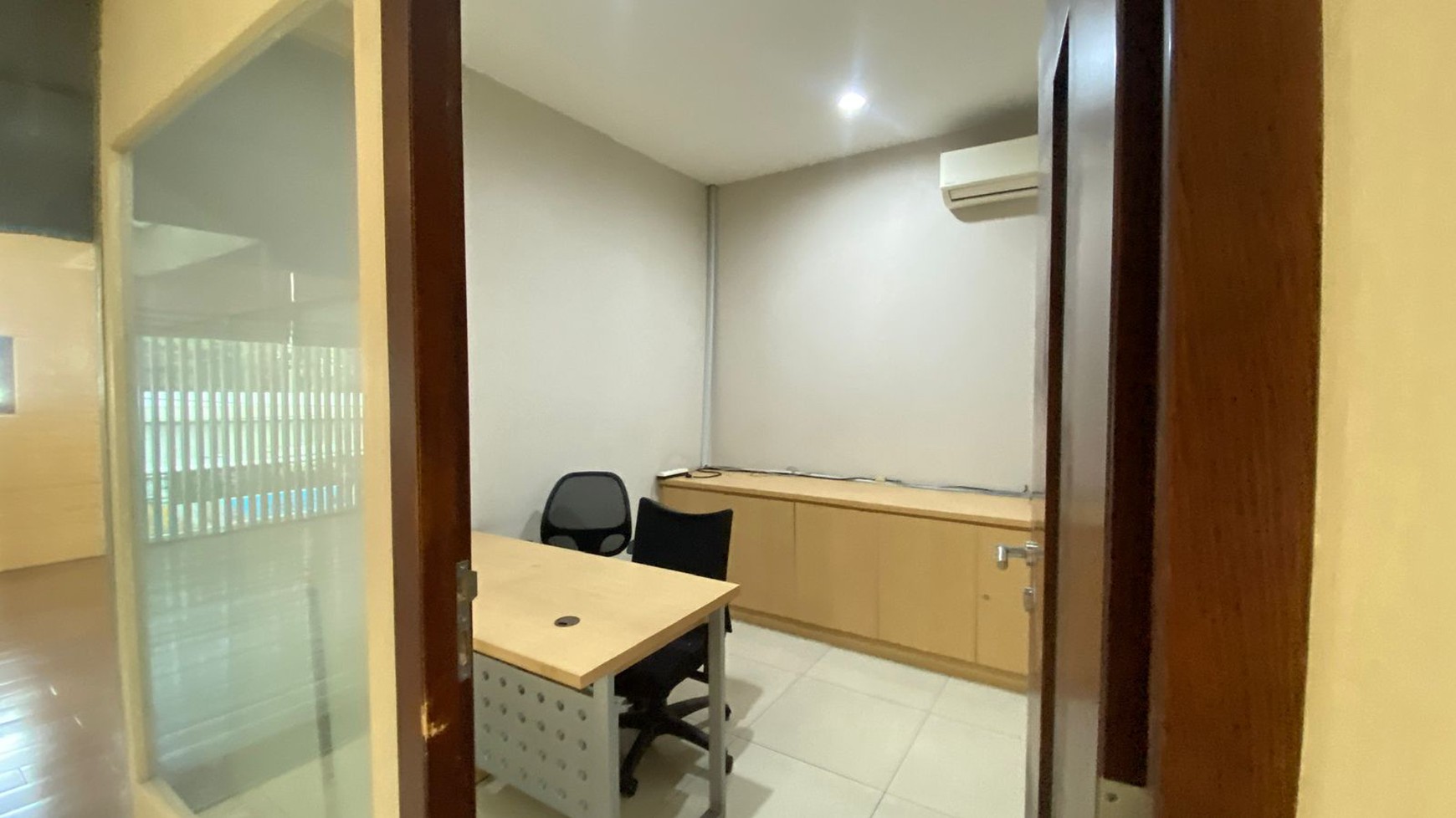 Disewakan Cepat! Kantor Siap Pakai di Jl Sisingamangaraja, Kebayoran Baru, Jakarta Selatan