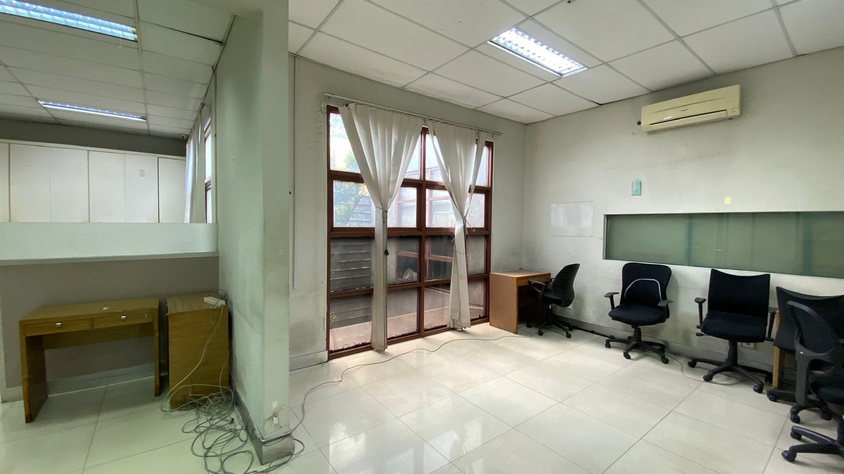 Disewakan Cepat! Kantor Siap Pakai di Jl Sisingamangaraja, Kebayoran Baru, Jakarta Selatan