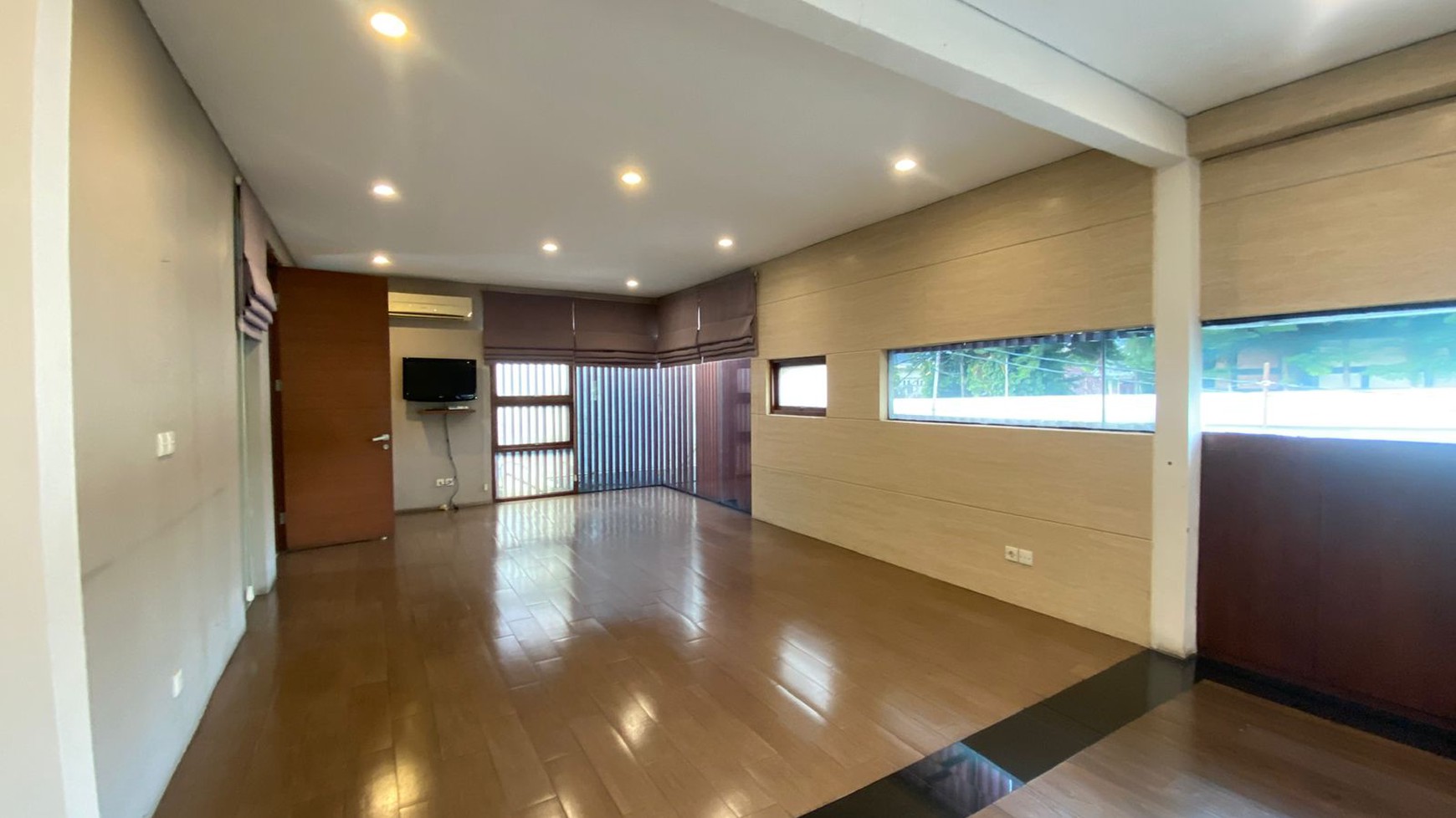 Disewakan Cepat! Kantor Siap Pakai di Jl Sisingamangaraja, Kebayoran Baru, Jakarta Selatan