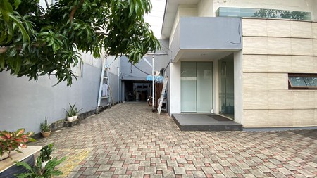 Disewakan Cepat! Kantor Siap Pakai di Jl Sisingamangaraja, Kebayoran Baru, Jakarta Selatan 