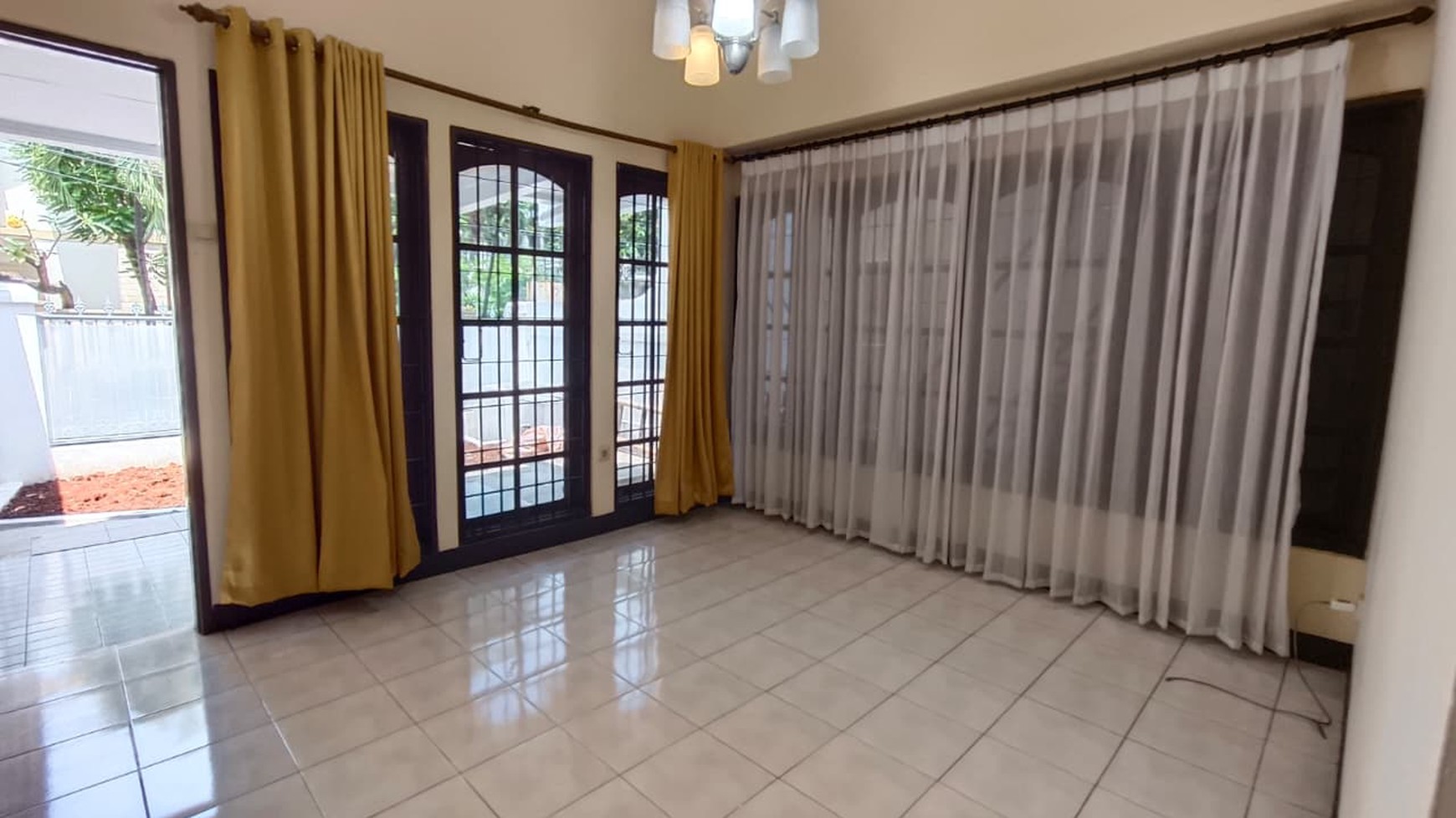Disewa Rumah di Pondok Indah - Strategis, Aman dan Nyaman