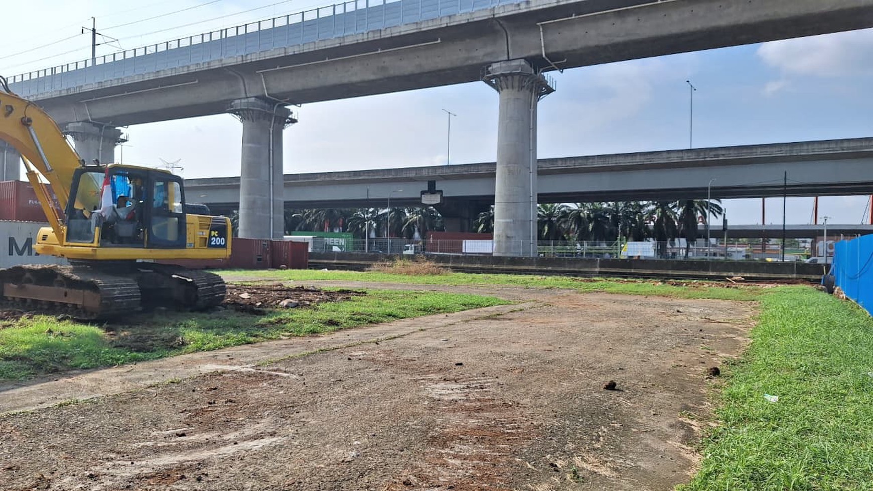 Disewa Lahan 1.767 m2, Murah, siap pakai di rest area KM19B Tol Cikampek Tambun.