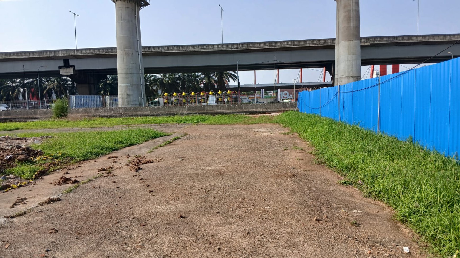 Disewa Lahan 1.767 m2, Murah, siap pakai di rest area KM19B Tol Cikampek Tambun.