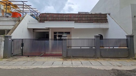 Rumah Cocok Untuk Kost atau Kantor di Jl Setiabudi Timur