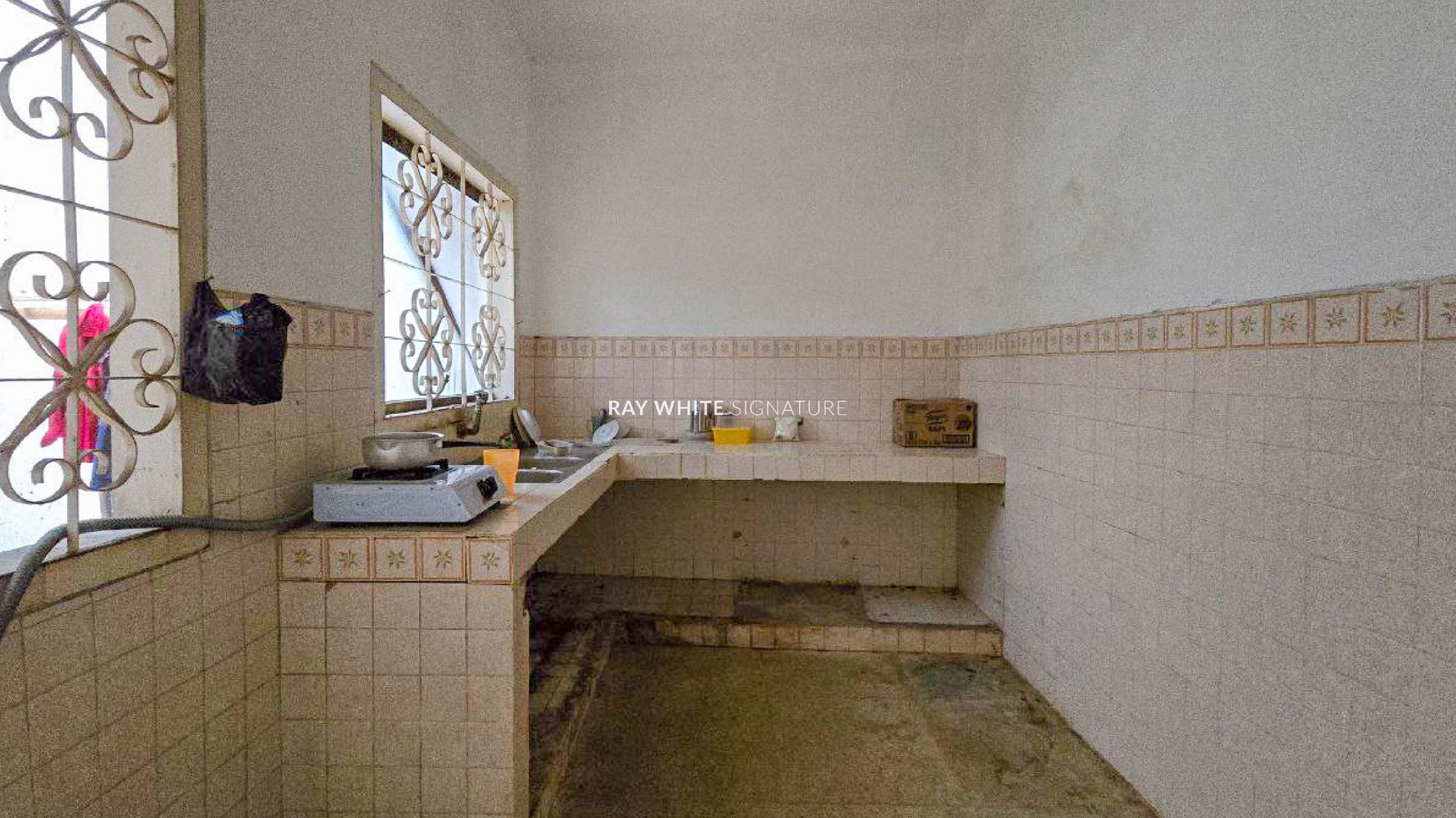 Rumah Cocok Untuk Kost atau Kantor di Jl Setiabudi Timur