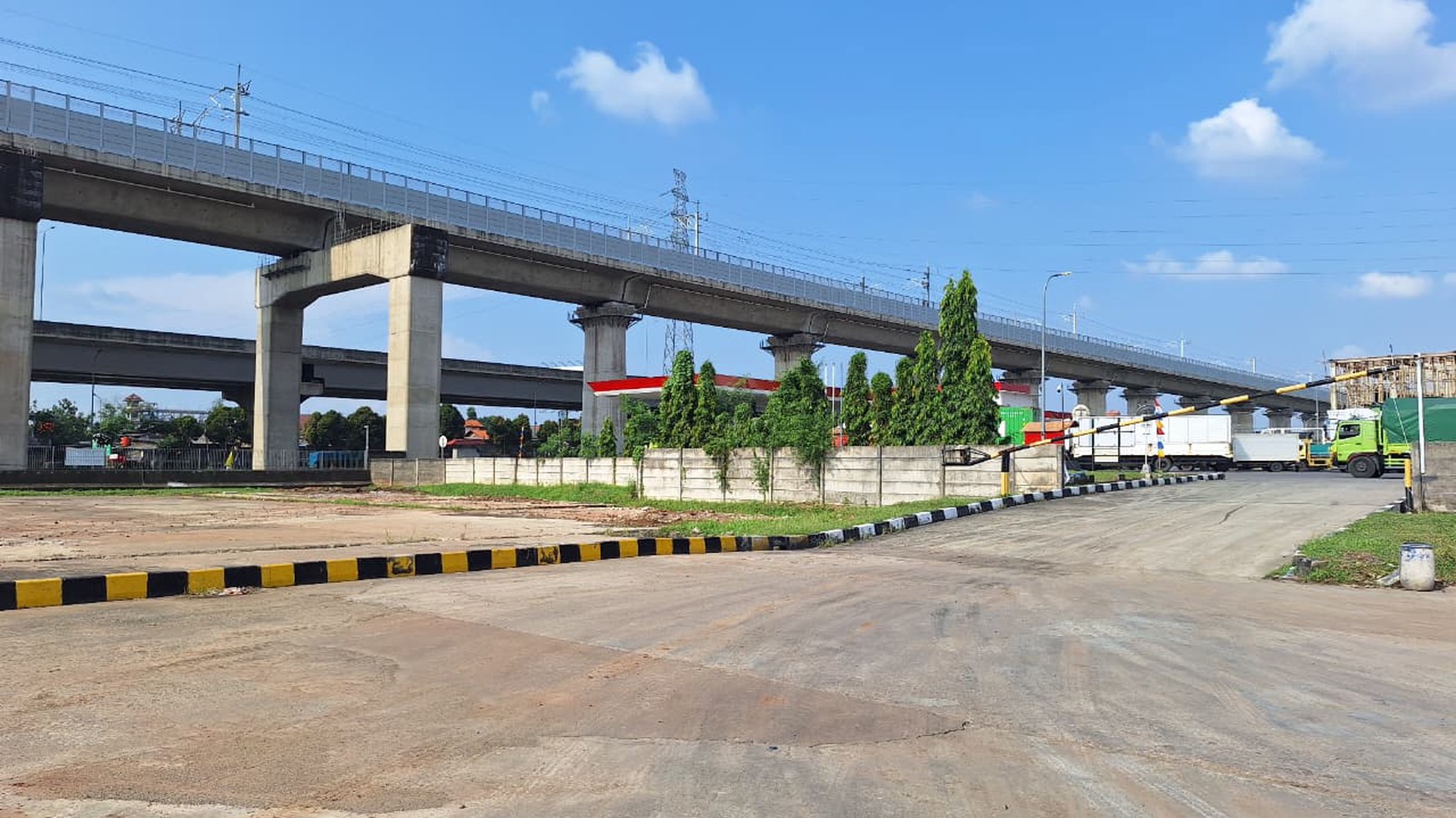 Disewa gudang di rest area KM19B Tol Cikampek Tambun, Bekasi