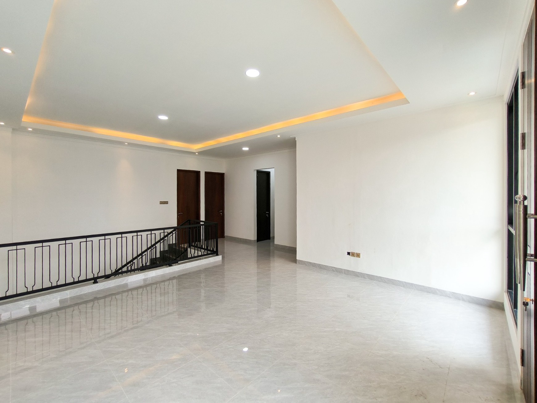 Rumah Baru 2 Lantai Siap Huni 4 Kamar Graha Raya Bintaro Tangerang Selatan Dekat Sekolah