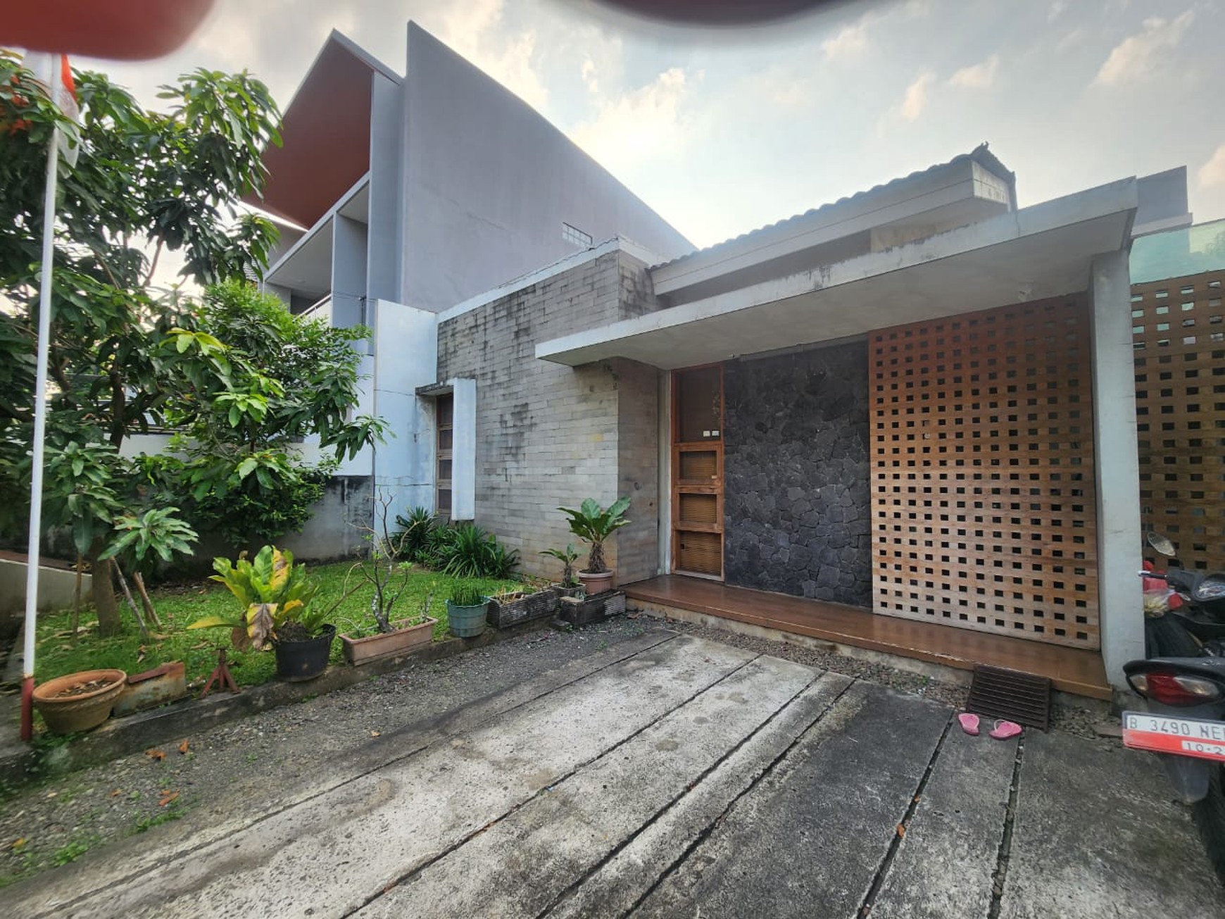 Rumah Tropical Design  Griya Loka BSD city 