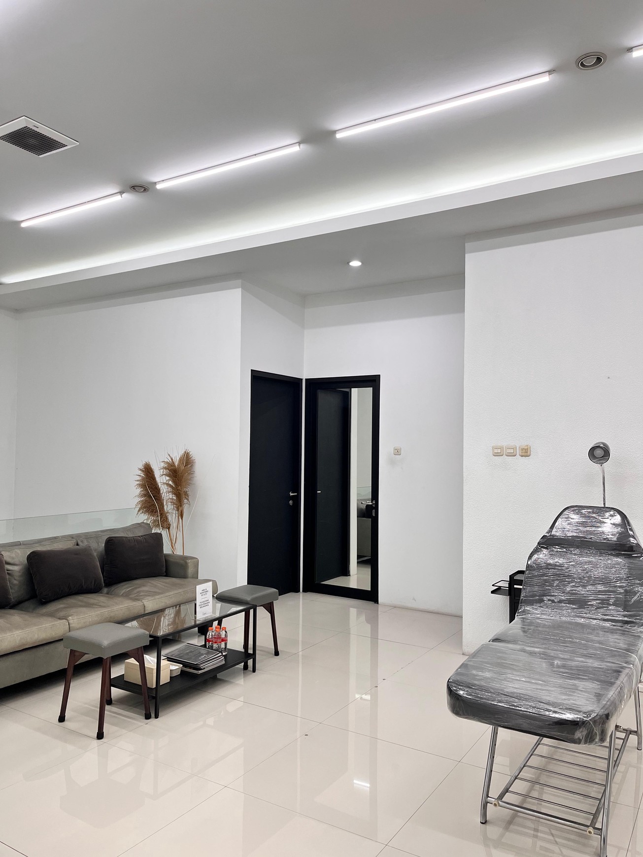 Rumah 2 Lantai Bagus di Bintaro dengan Luas 120 m2 dan Bangunan 200 m2 SHM