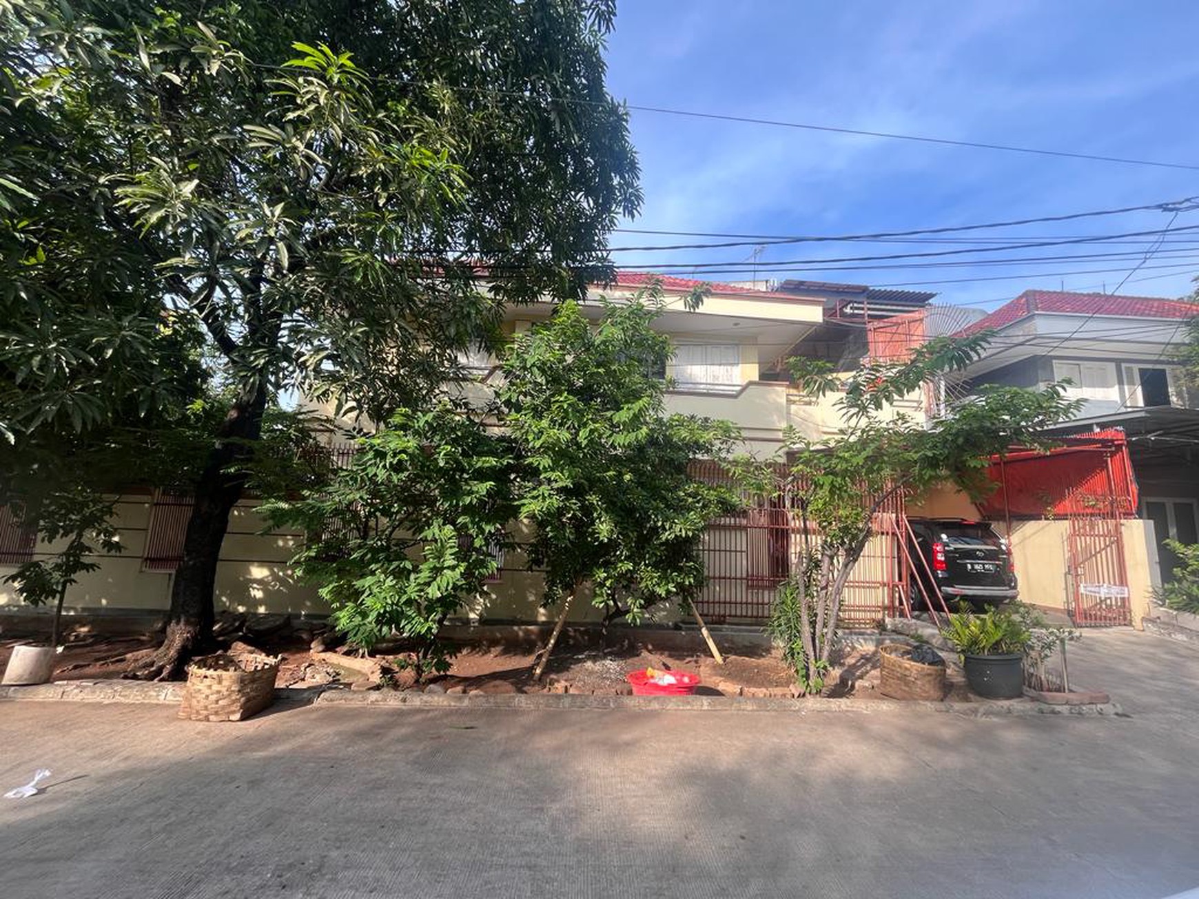 Rumah Hoek Jln Bisma, Sunter