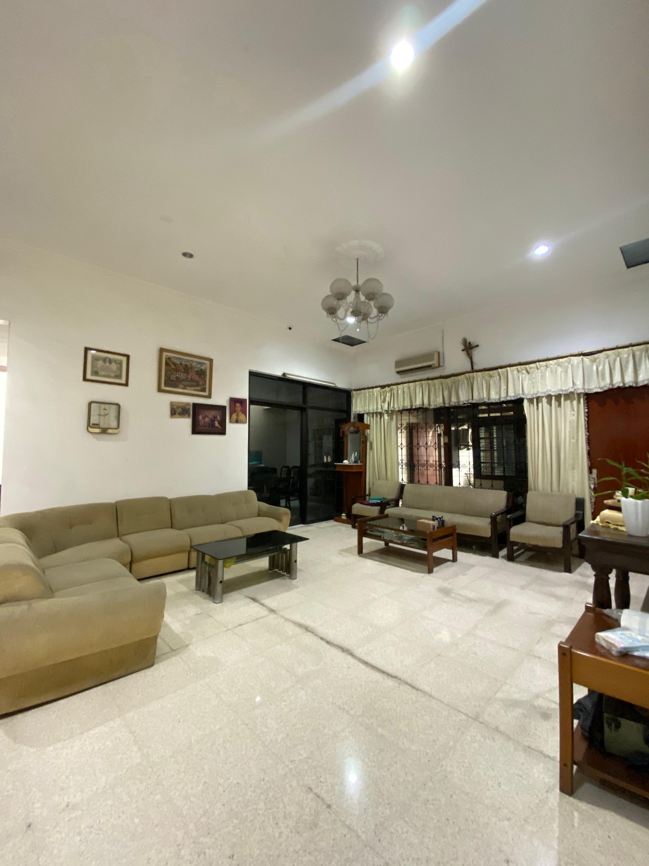 Beli Rumah Bonus Tanah di Jl Raya Kendangsari - Raya Jemursari (Tembus ke belakang)