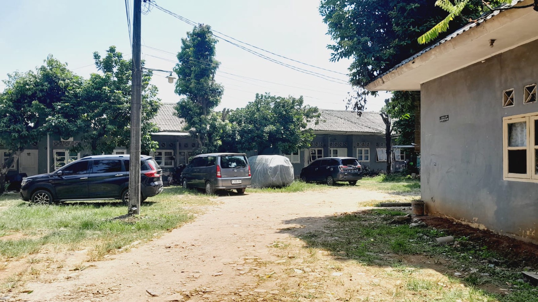 DIJUAL TANAH BERIKUT KOST DI CILENGGANG