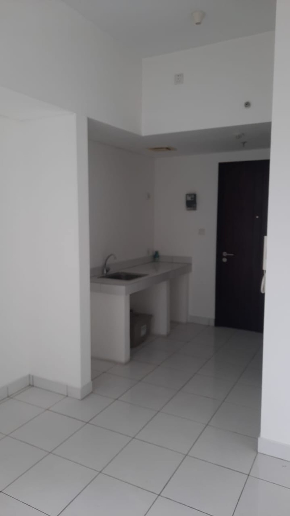 Apartment standard Jual Rugi Casa De Parco BSD city Kondisi kosong