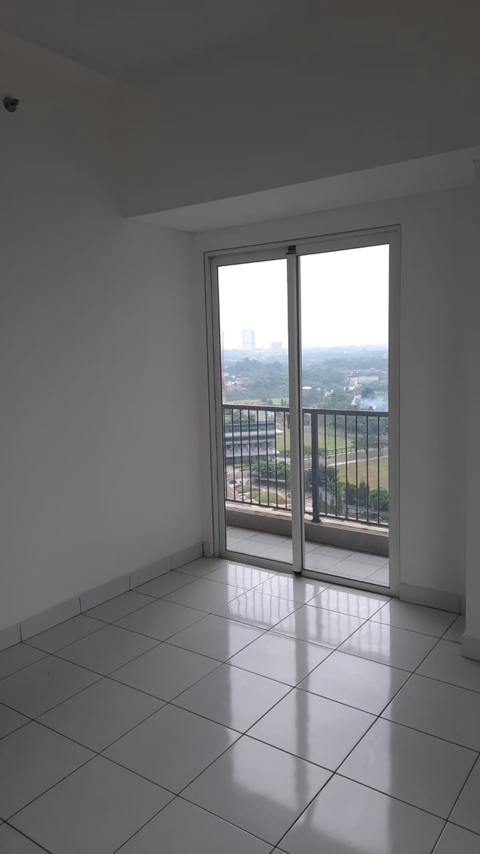 Apartment standard Jual Rugi Casa De Parco BSD city Kondisi kosong