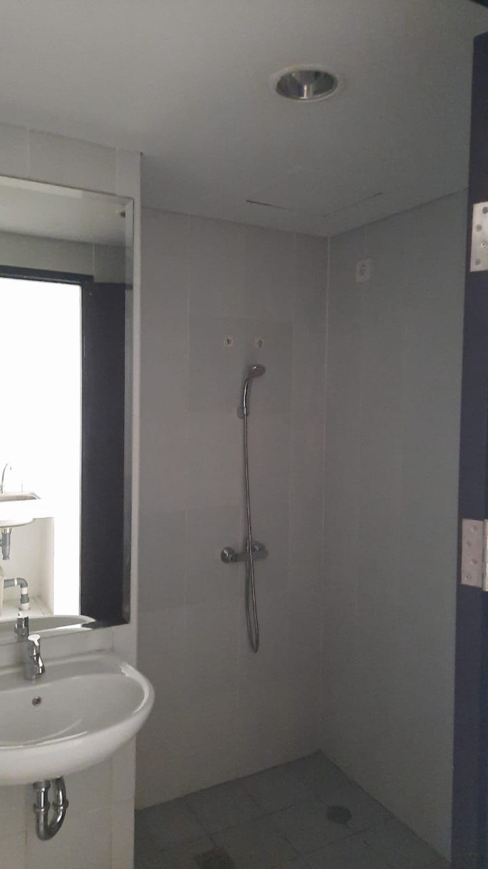 Apartment standard Jual Rugi Casa De Parco BSD city Kondisi kosong