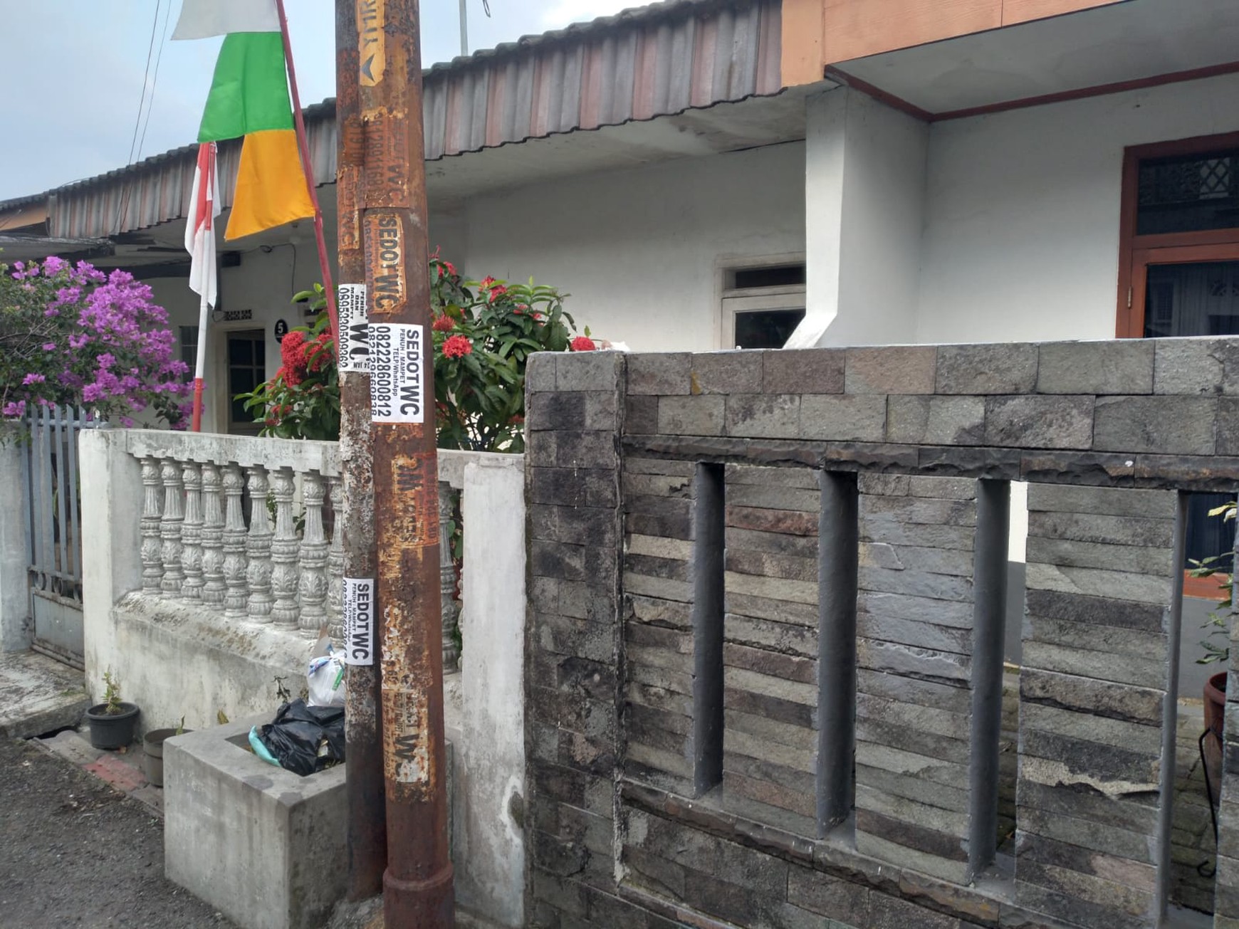 Rumah di Riuang Bandung, Gede Bage, Bandung