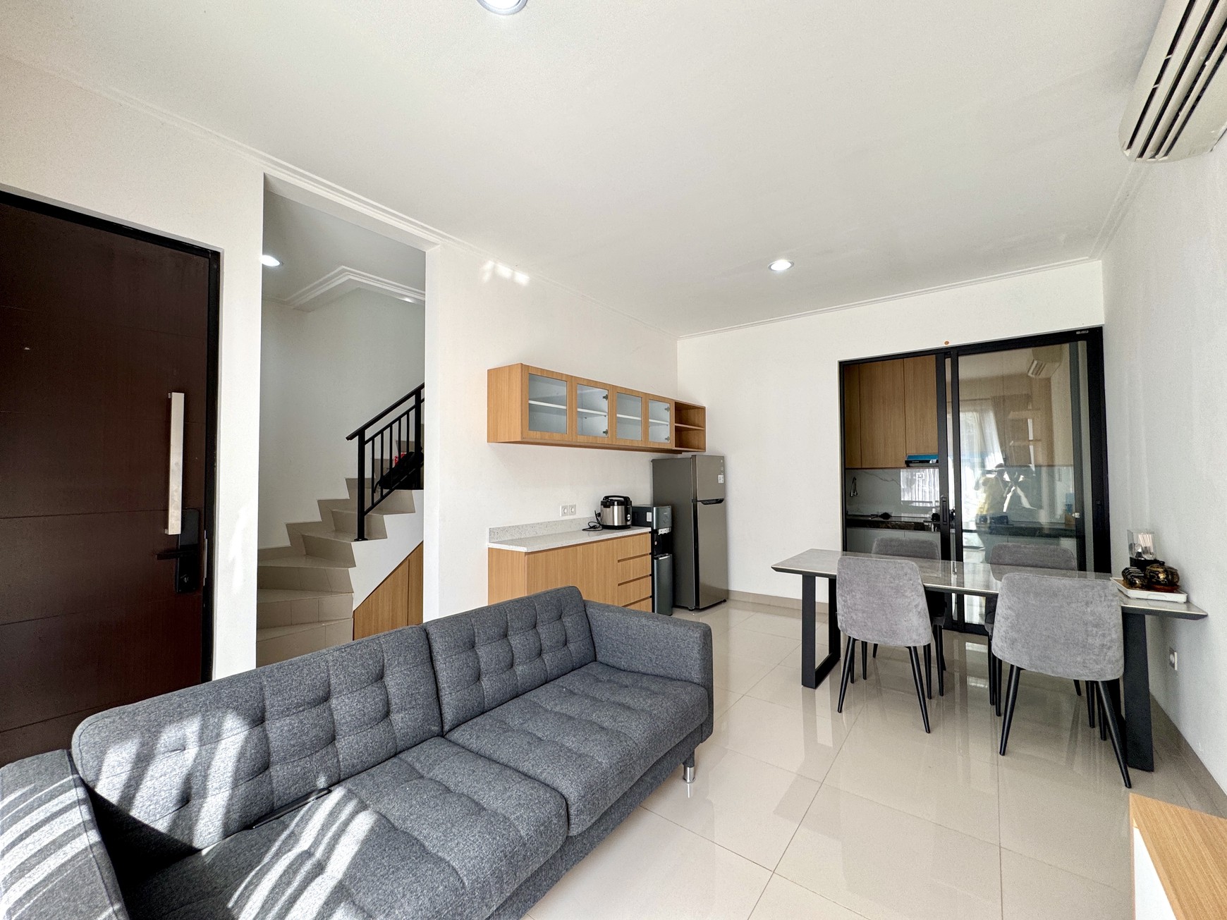 Rumah Full Furnished di Cluster Denver Dekat Center Point dan CBD Pantai Indah Kapuk PIK2 Jakarta Utara