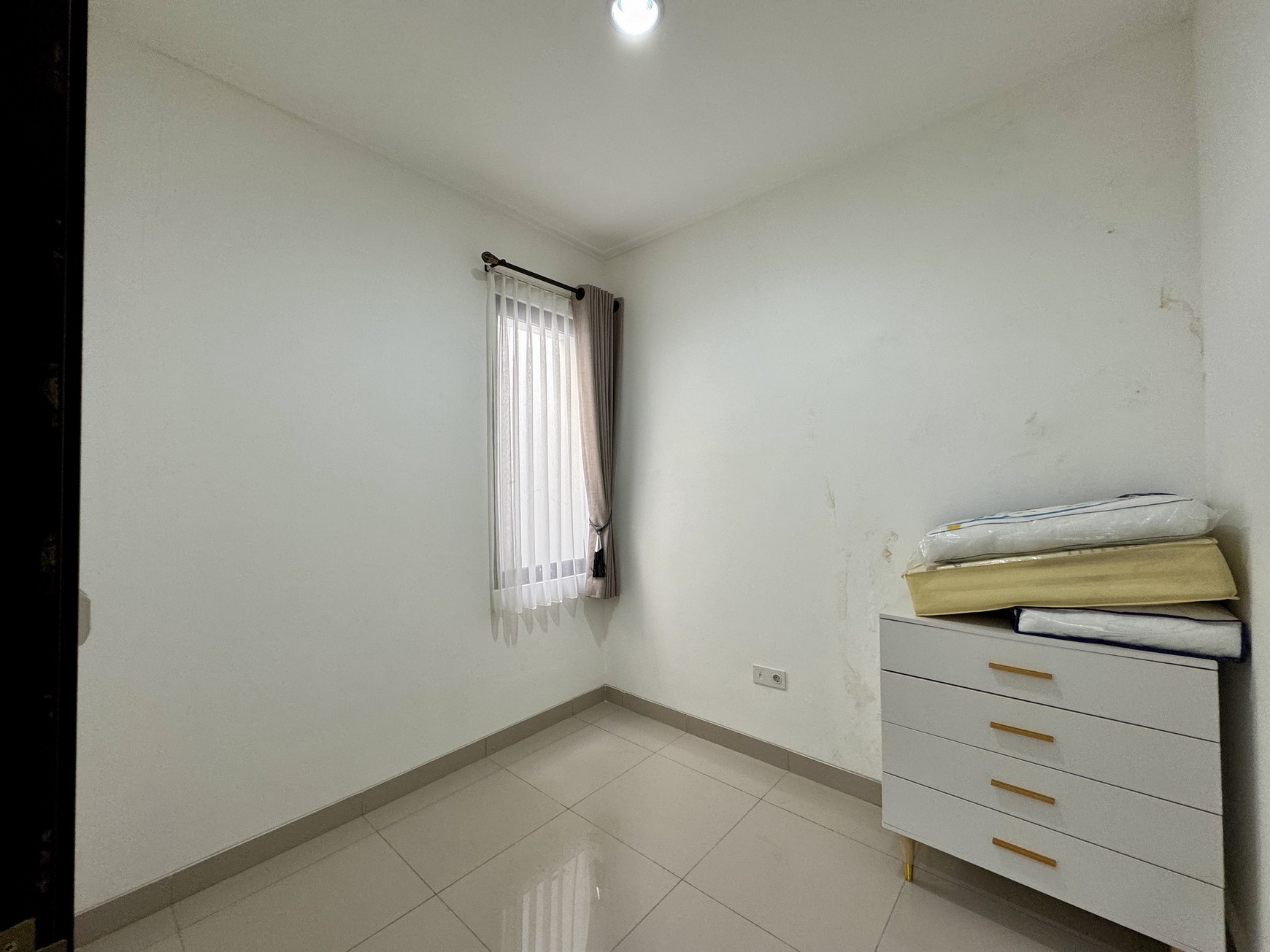 Rumah Full Furnished di Cluster Denver Dekat Center Point dan CBD Pantai Indah Kapuk PIK2 Jakarta Utara