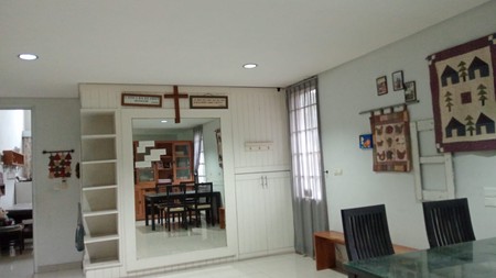 jual cepat rumah strategis siap huni di Taman Holandia Jl. Denhaag  Lippo Karawaci Tangerang Banten