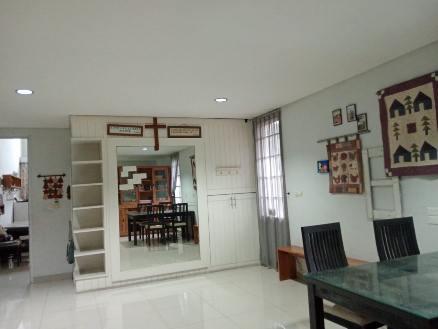 jual cepat rumah strategis siap huni di Taman Holandia Jl. Denhaag  Lippo Karawaci Tangerang Banten