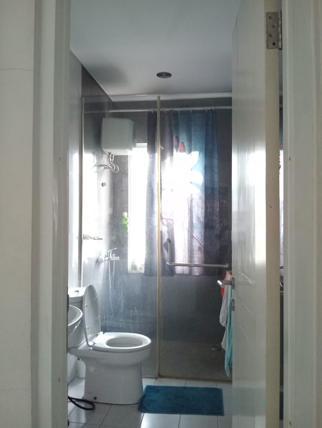 jual cepat rumah strategis siap huni di Taman Holandia Jl. Denhaag  Lippo Karawaci Tangerang Banten